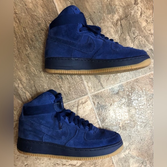 Nike Air Force 1 High LV8 (GS) 6Y - Picture 4 of 8